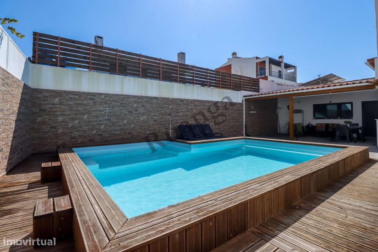 Excelente Moradia  para venda na Aldeia de Santo André-30