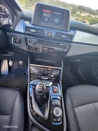 BMW 216 Active Tourer d Advantage - 27