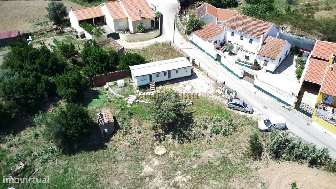 Terreno para construção localizado na Aldeia Grande, Maxial-12