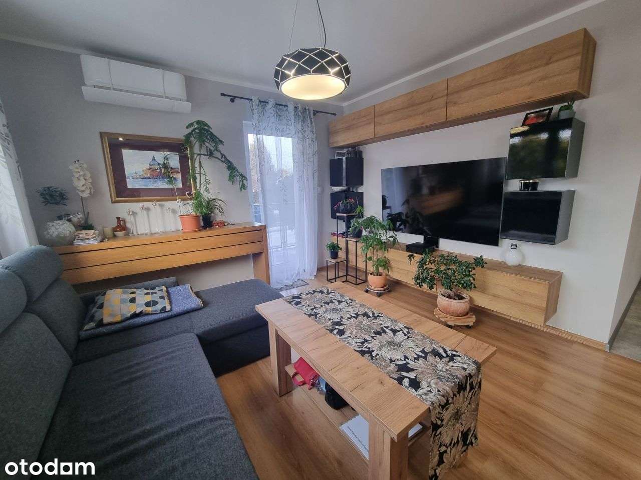 Umeblowany apartament z tarasem i parkingiem!-1