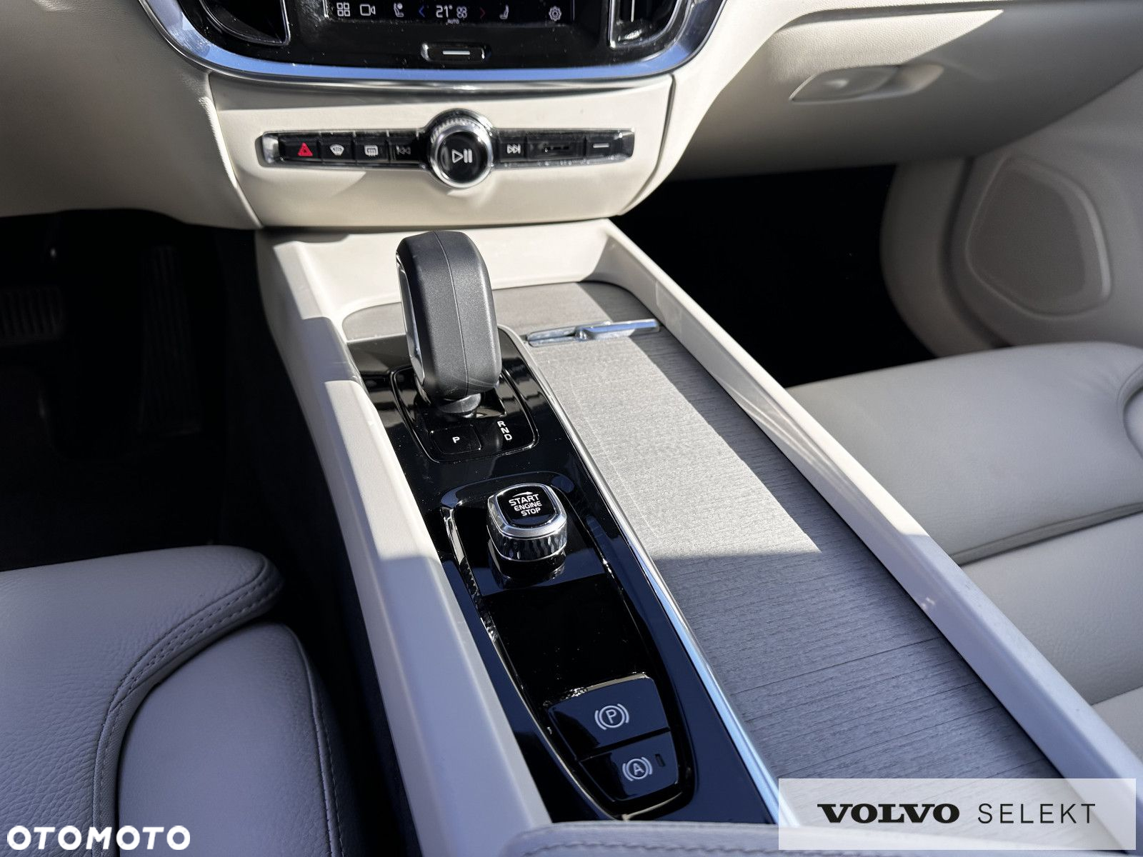 Volvo V60 Cross Country - 19