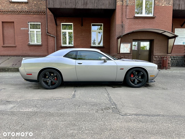 Dodge Challenger - 7