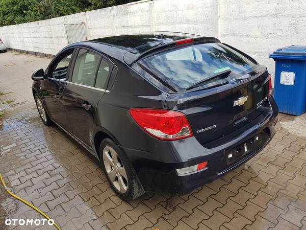 CHEVROLET CRUZE HB ĆWIARTKA BŁOTNIK PRAWY TYŁ 09- - 2