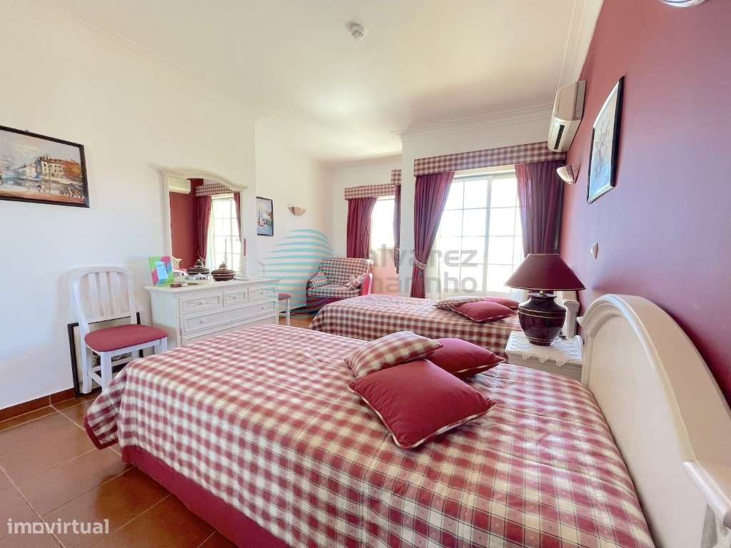 Penthouse 4 assoalhadas com uma área de 232m2, terraço 107m2, Vau, ...-36