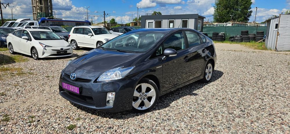 Toyota Prius III (2009-2015) (Hybrid) 2010