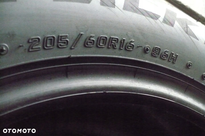 FALKEN HS02 Eurowinter 205/60R16 7,5mm 2022 - 2