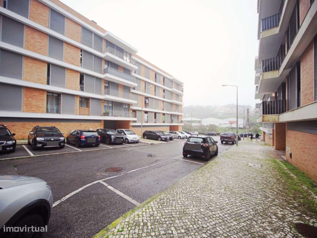 T3 Terraço Equipado Estacionamento Arrecadação Extras - Odivelas - ...-14