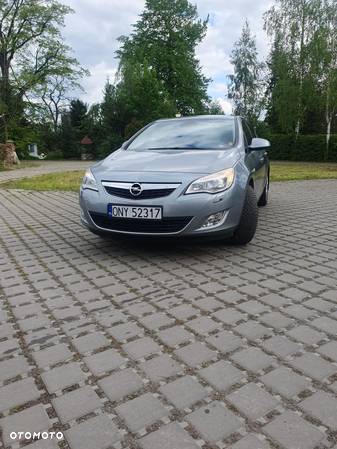 Opel Astra - 1