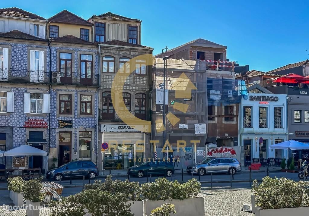 Vendo T2 Centro Histórico do Porto  na Praça dos Poveiros