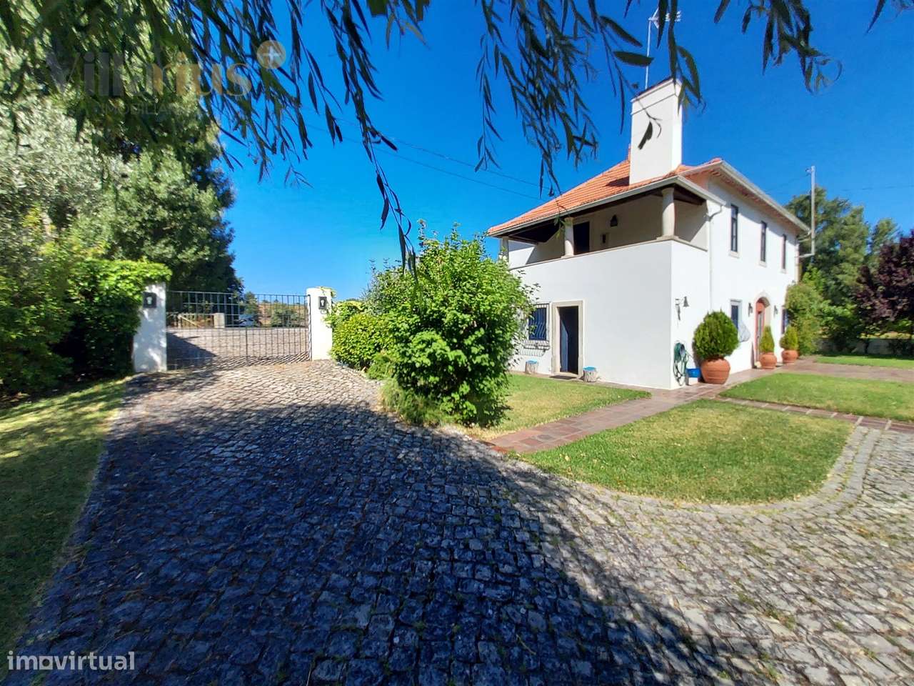 Moradia T4 senhorial c/ terreno entre Tomar e Fátima-17