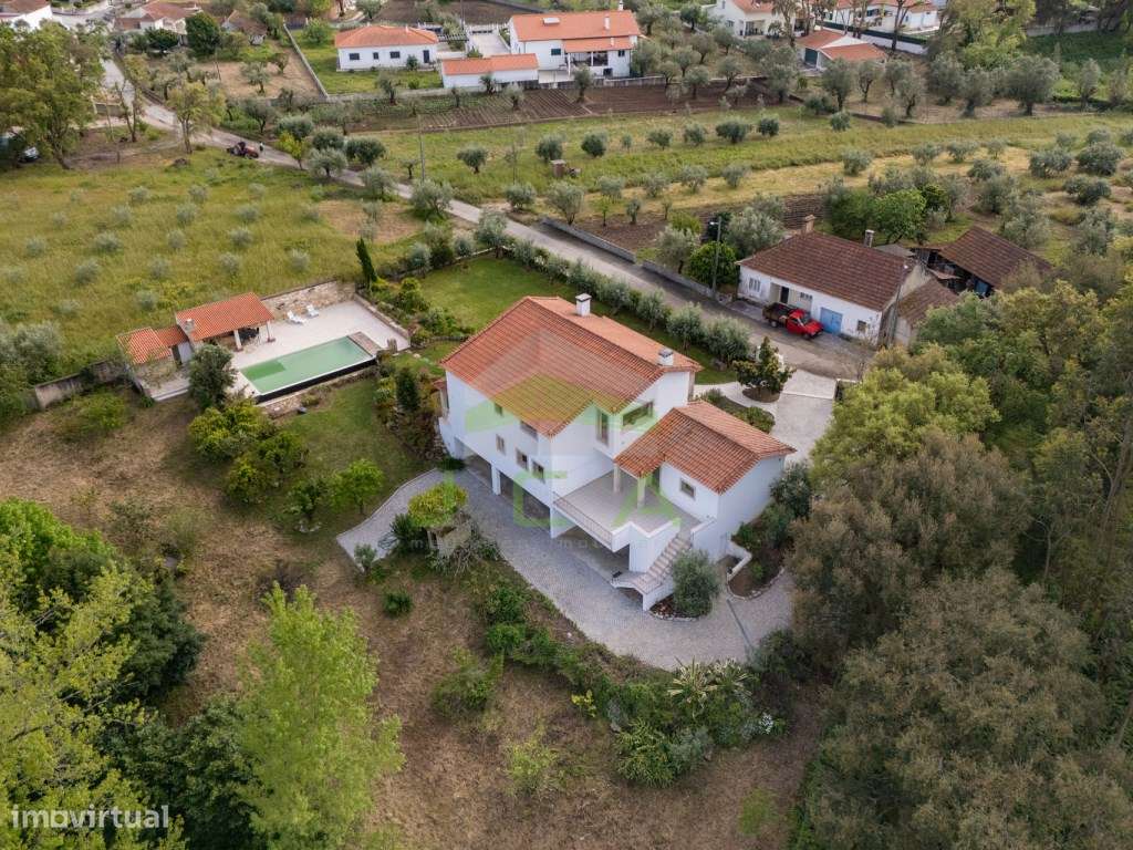 Moradia com terreno e piscina a 3km da Batalha-50