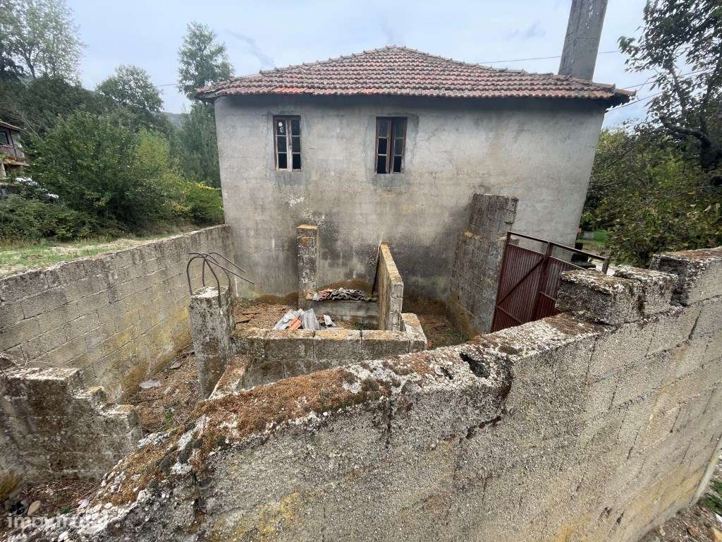 Moradia para Reconstrução com Terreno e Espaço Exterior | Lanção - ...-4