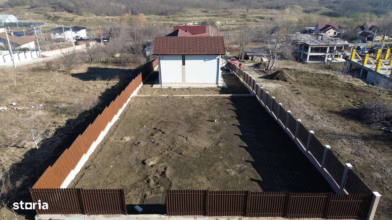 Casă individuală cu garaj, beci, parter si etaj - Imagine principală: 3/15