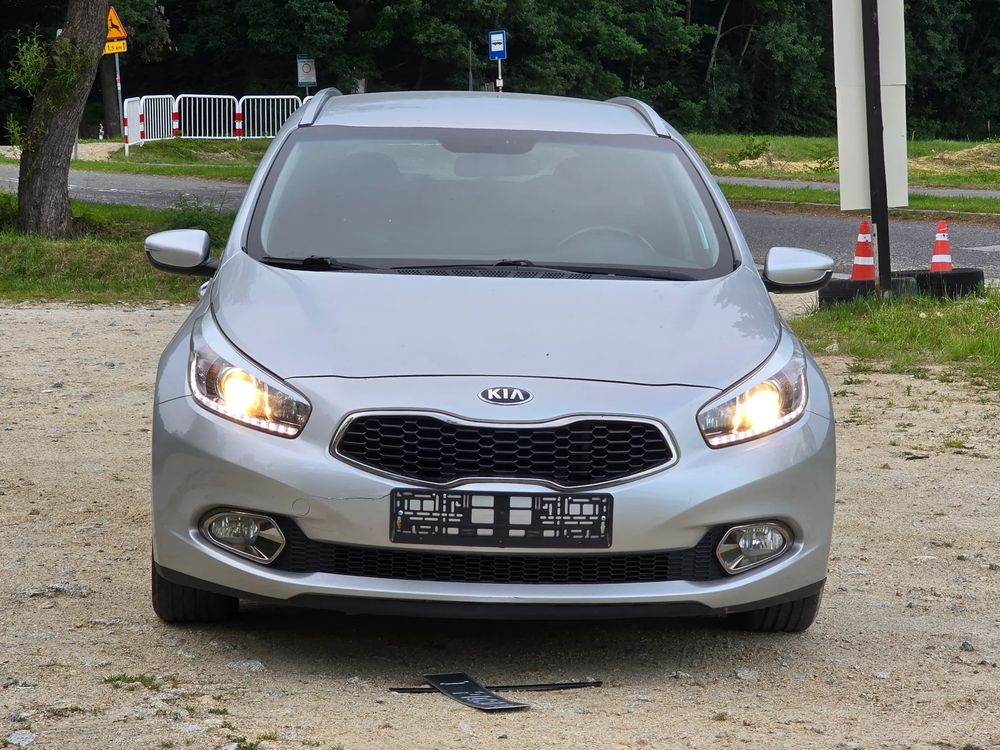 Kia Ceed II 1.6 CRDi 128 97g Edition 7 2015