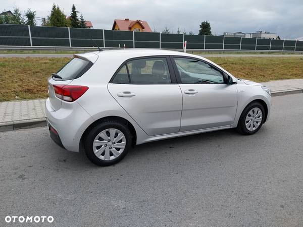 Kia Rio 1.2 L - 29