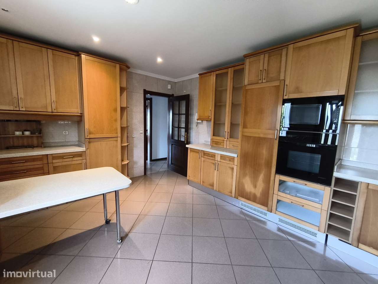 Moradia Isolada T5+1 com Piscina – S. Bernardo.-9