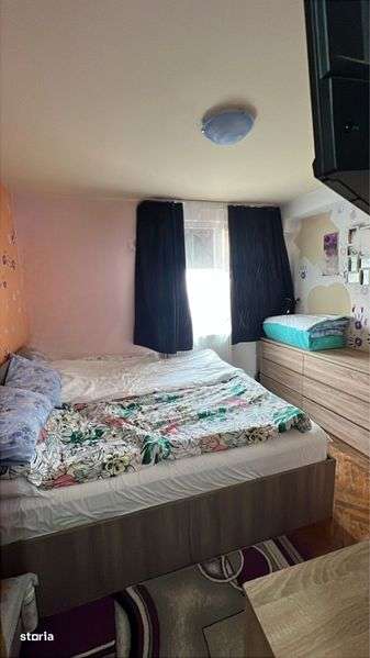 Vând  apartament 2 camere - Imagine principală: 4/5