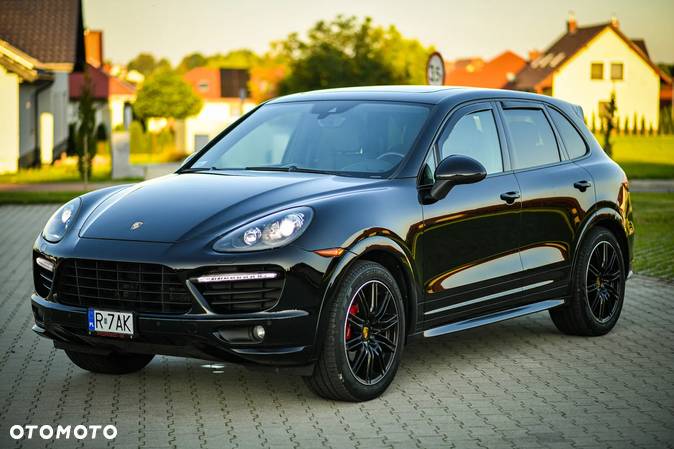 Porsche Cayenne GTS - 3