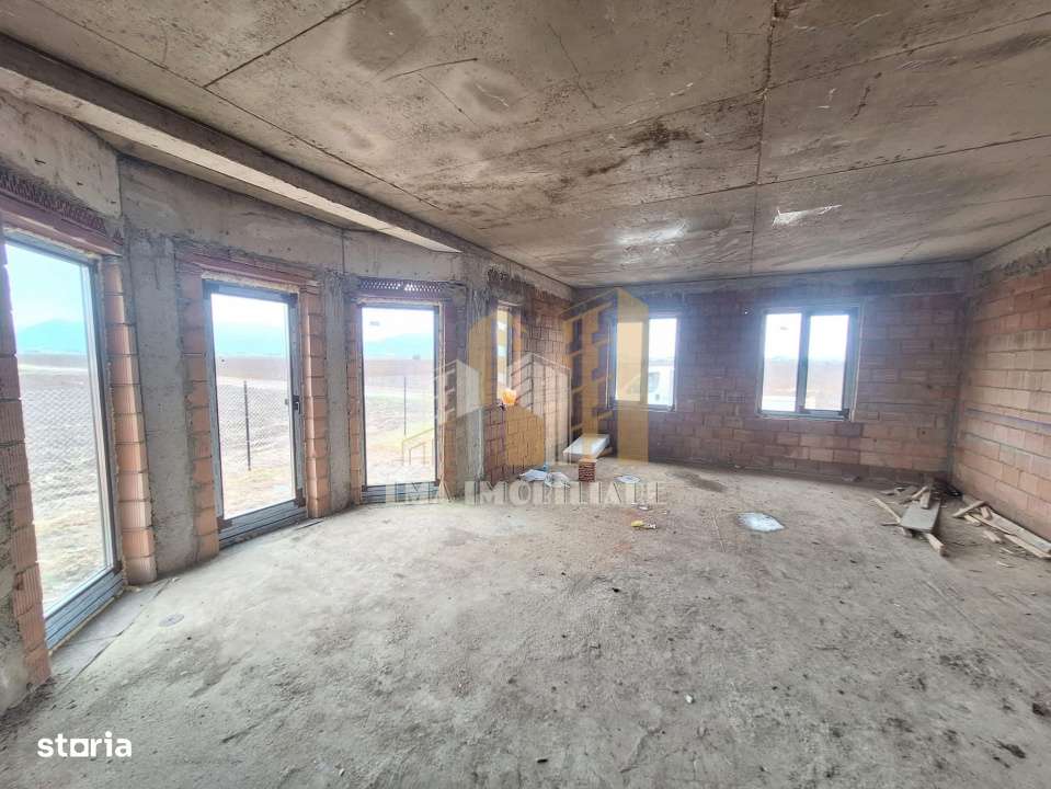 Casa individuala 4 camere Sanpetru Brasov - Imagine principală: 5/10