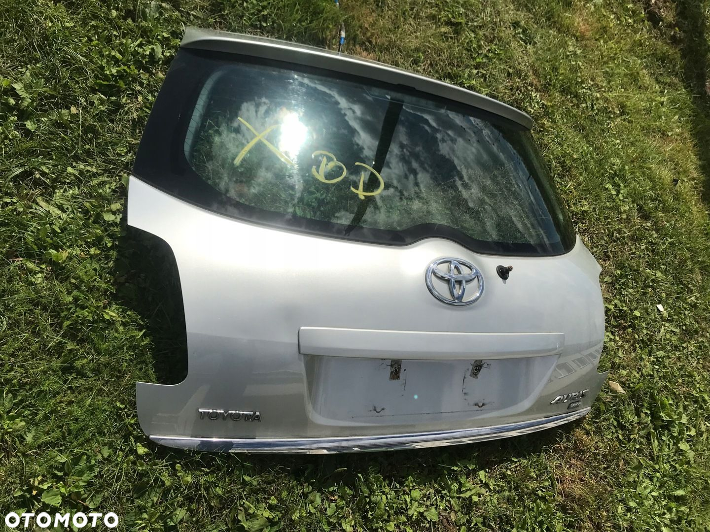 Klapa tylna bagażnika Toyota Auris 2007- 1C0 - 4