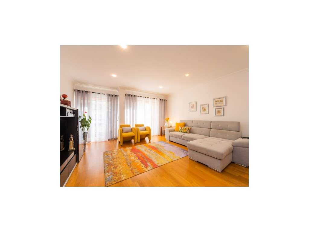 Excelente Apartamento T3 com 2 Lugares de estacionamento em Campina...-1