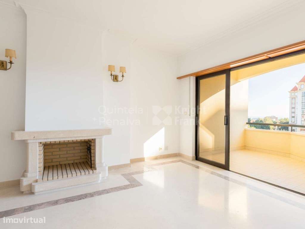 Apartamento T3 para arrendamento com vista mar no Bairro do Rosário - Grande imagem: 5/24