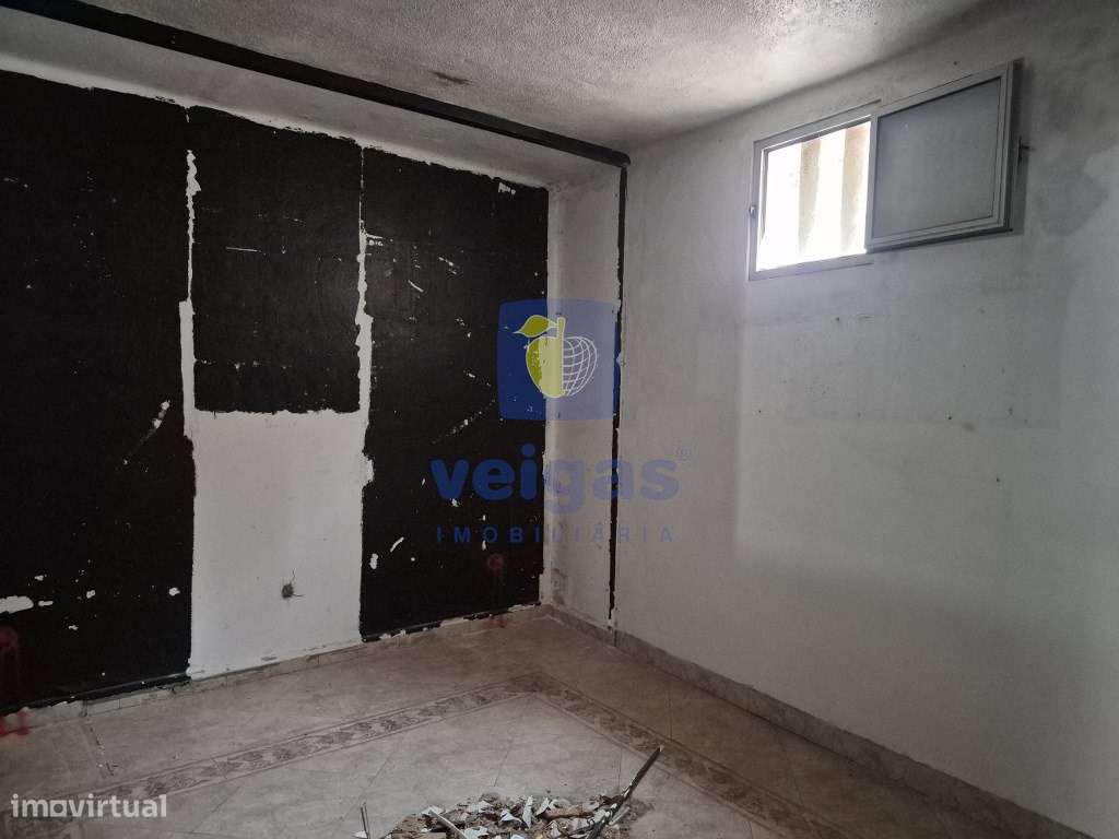 Moradia para Remodelação Total – Excelente Oportunidade de Investiment - Grande imagem: 4/12