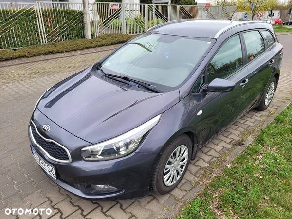 Kia Ceed - 4