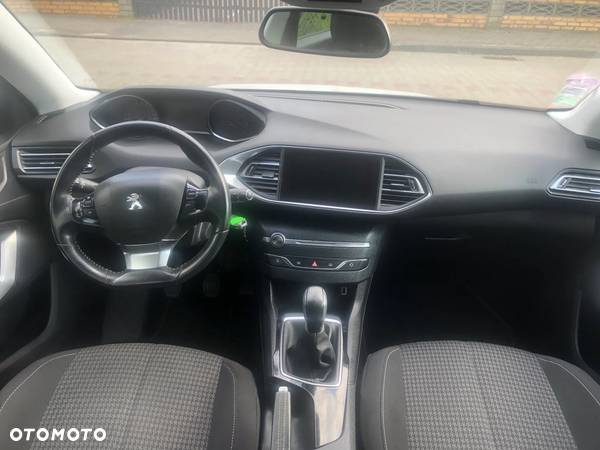 Peugeot 308 1.2 PureTech Active Pack S&S - 8