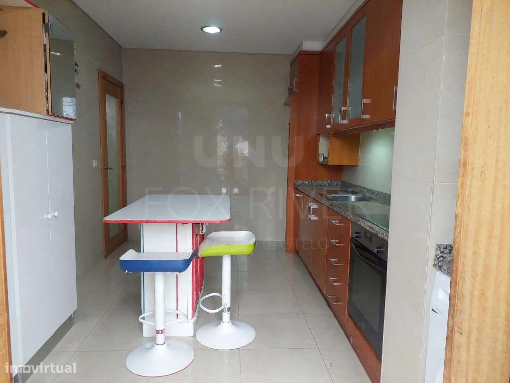 Apartamento T2 com Terraço Privativo e Garagem - Touguinha, Vila do...-6
