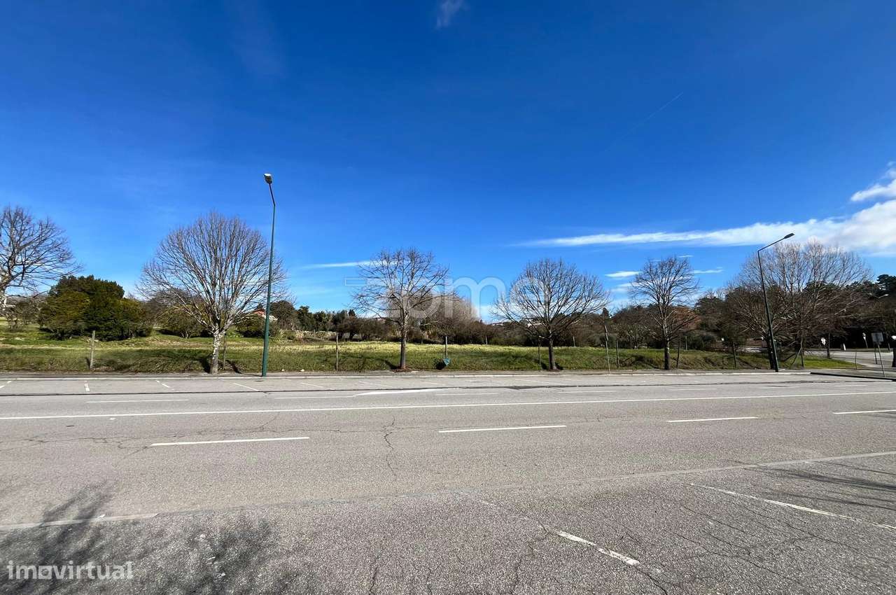 Terreno Urbanizável Premium - Região Central de Viseu - 14.300 m2 - Grande imagem: 3/15