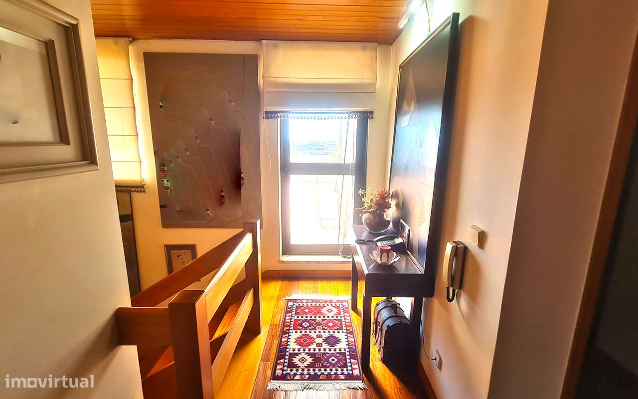 Apartamento duplex T5 panorâmico-11