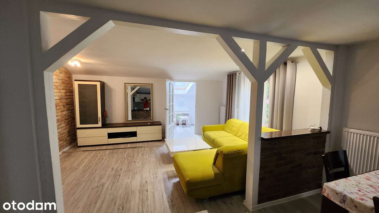 Przestronne 4-pokojowe mieszkanie z ogrzewaniem gazowym-1