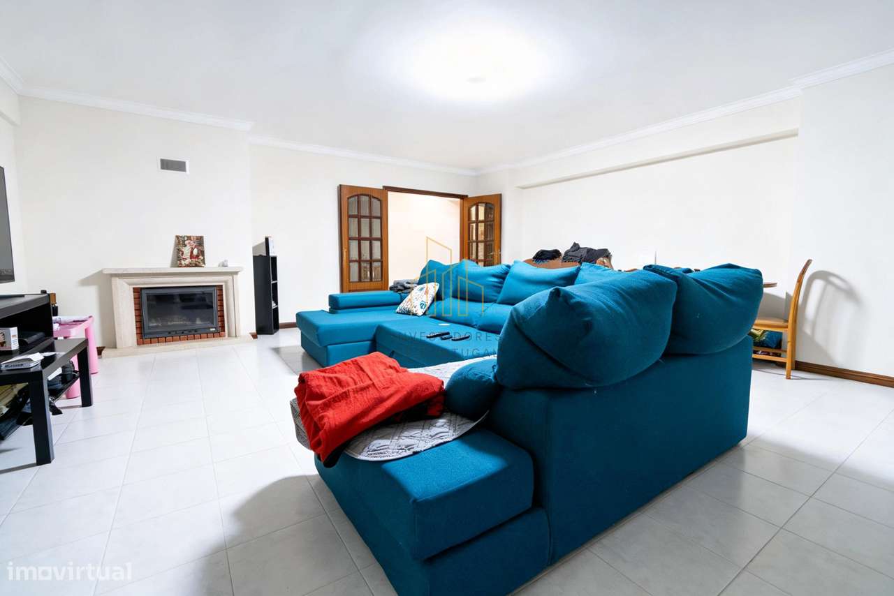 T3 com áreas generosas e excelente localização – Rua Cidade de Belg...-6