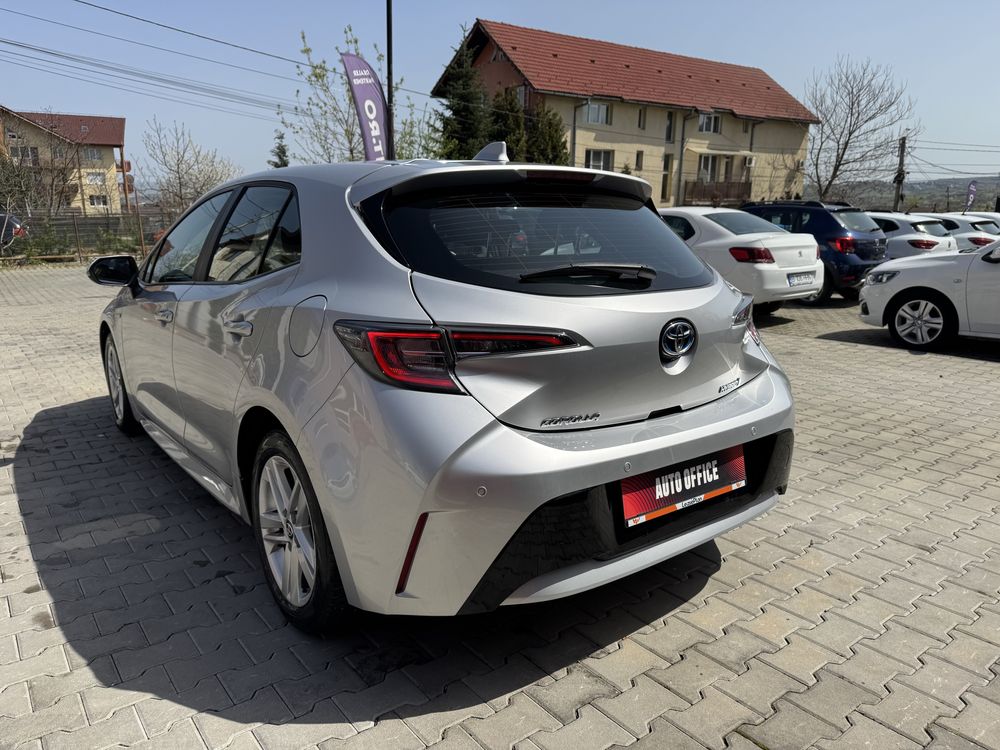 toyota corolla   1 8 hsd dynamic