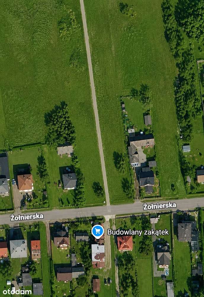 Duża ustawna działka przy głównej ulicy Błędowa.