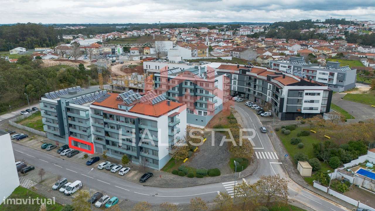 Apartamento T2 / Cozinha Equipada e Terraço / Marrazes-37