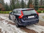 Volvo V60 D6 AWD Plug-in Hybrid Momentum - 9