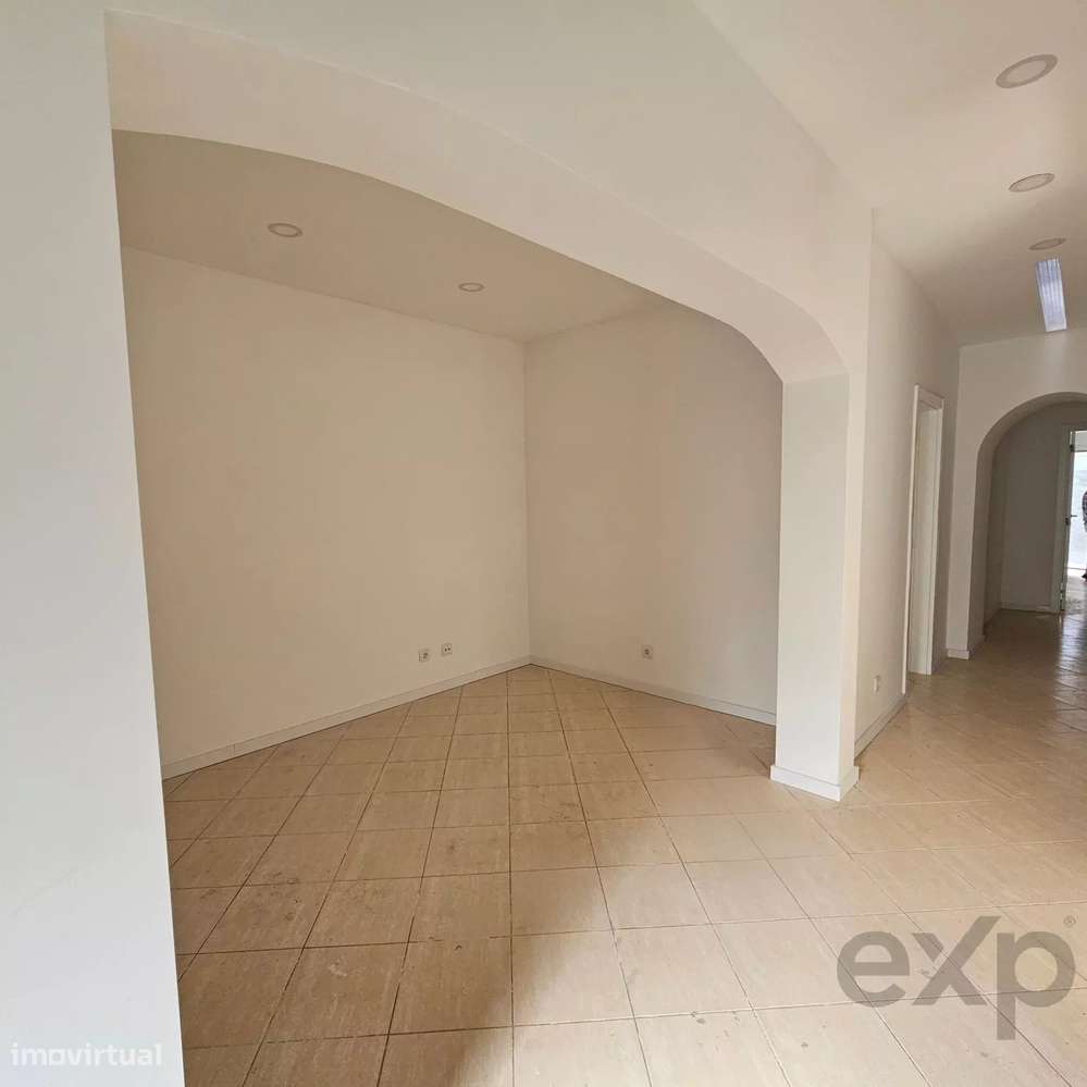 Moradia Térrea T3 Remodelada no Parchal - Grande imagem: 4/18