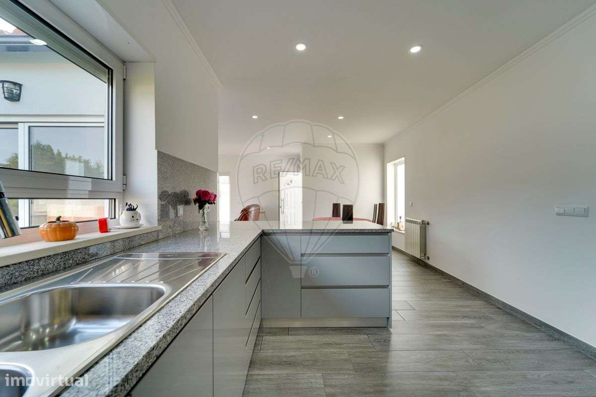 Moradia T3 para venda - Grande imagem: 2/22