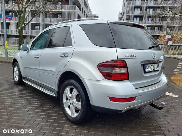 Mercedes-Benz ML 350 BlueTec 4-Matic - 27