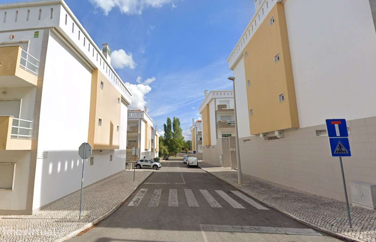 Apartamento T3 Duplex em Rua Angra De S. Brás Nº 2 Palhais... - Grande imagem: 5/7