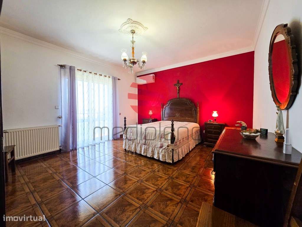 MORADIA T6 C/ GARAGEM-4