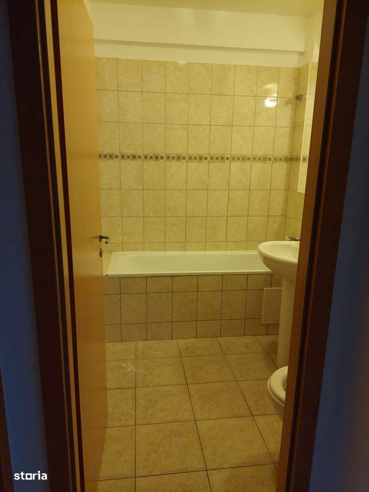 Apartament cu 3 camere , str Stuparilor , Zona Lipovei - Imagine principală: 4/7