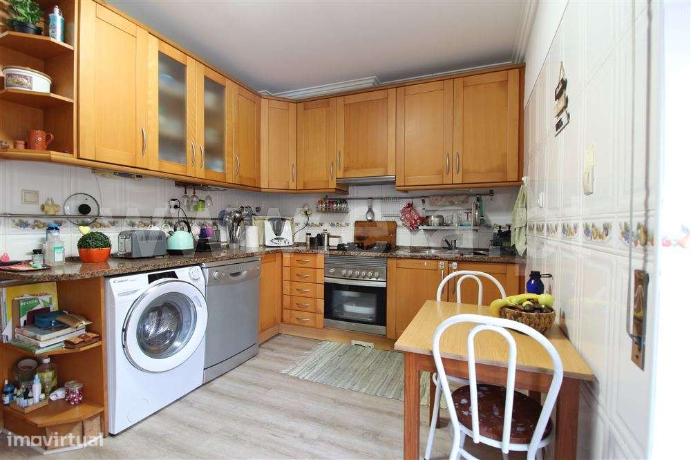 Moradia Geminada 4 quartos, Venda-6