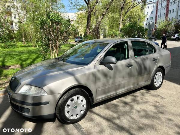 Skoda Octavia 1.6 Tour Classic - 3