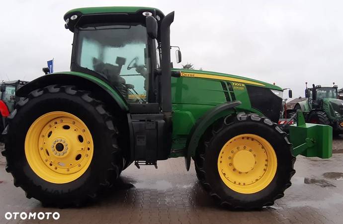 John Deere 7200R - 9