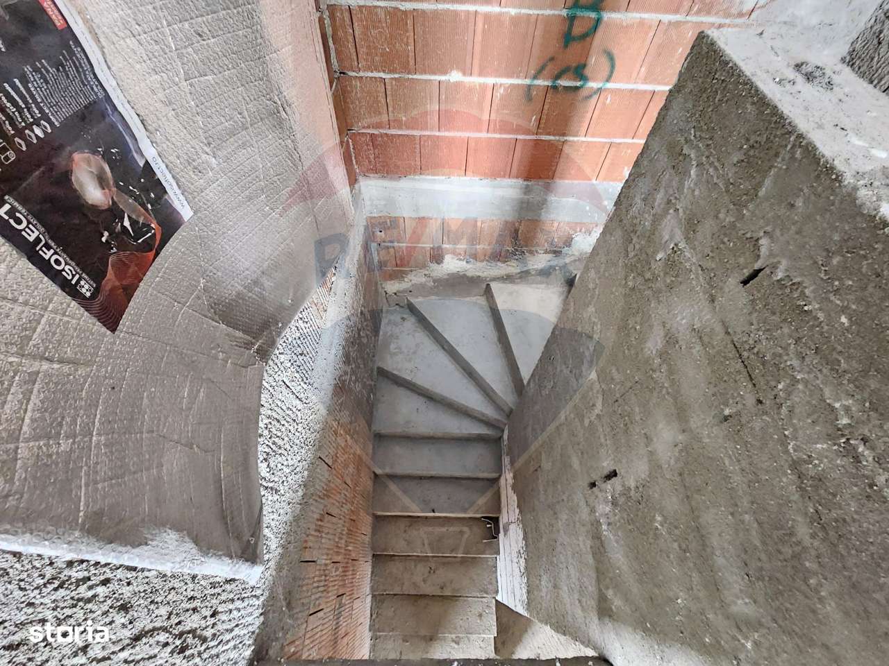 Casa de vanzare - Imagine principală: 5/9