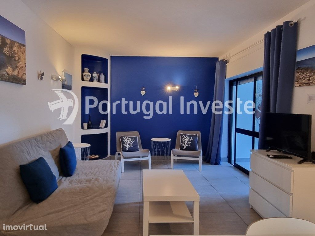 Apartamento T1 junto à praia, em empreendimento com pisci...