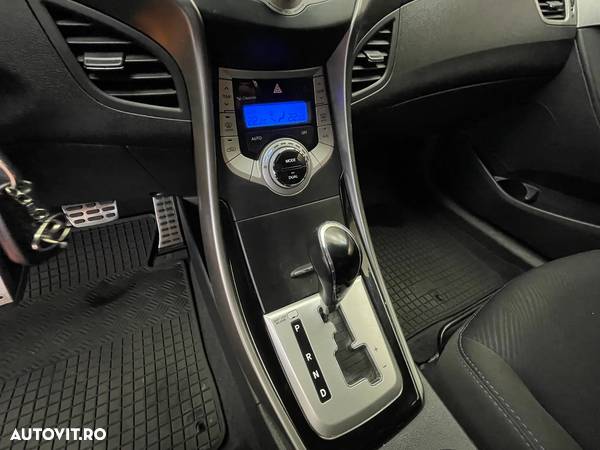 Hyundai Elantra 1.6 MPi Aut. Exclusive - 24
